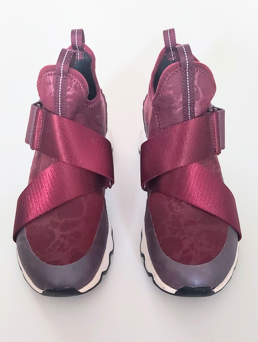 Sorel Kinetic Sneak Women's Sneaker Shoes Slip On Size 7 Burgandy Red - Picture 2 of 8